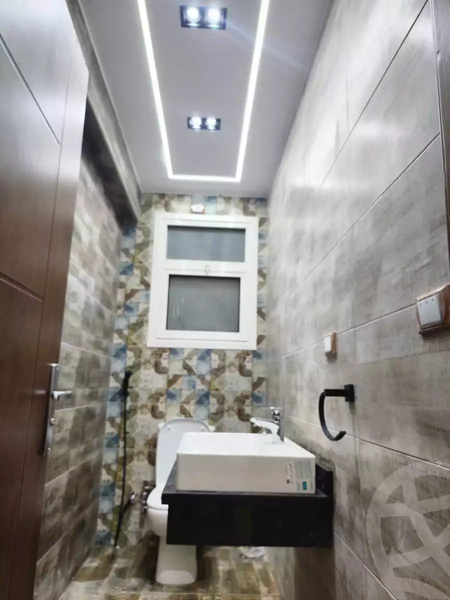 https://aqarmap.com.eg/en/listing/4777895-for-sale-cairo-new-cairo-lrhb-city-phase-4-mostafa-el-nahaas-st