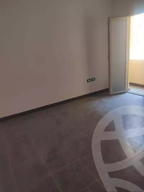 https://aqarmap.com.eg/ar/listing/4812119-for-rent-cairo-mokattam-lhdb-l-ly