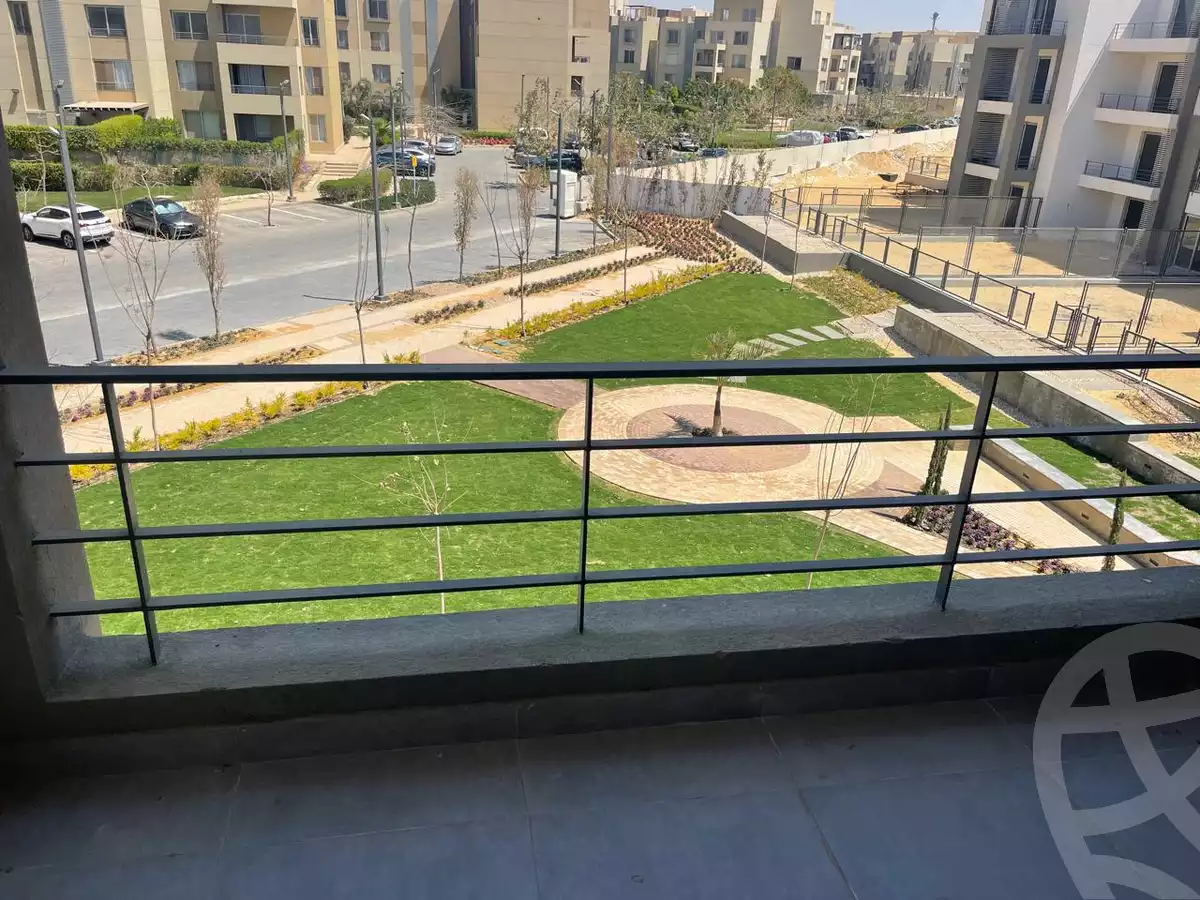 https://aqarmap.com.eg/en/listing/4856082-for-rent-cairo-6th-of-october-compounds-palm-parks