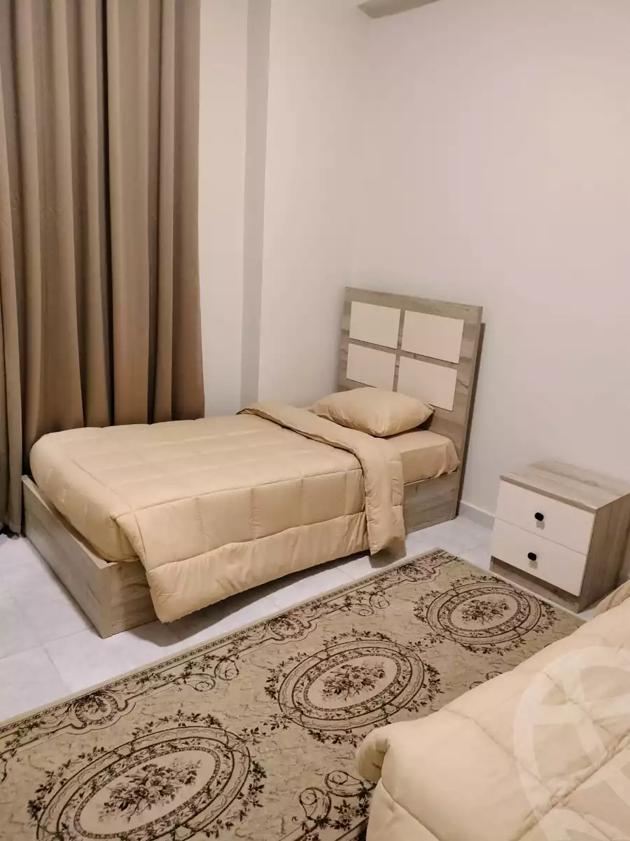 https://aqarmap.com.eg/en/listing/4860396-for-rent-cairo-new-cairo-first-settlement-mhwr-mstfy-kml