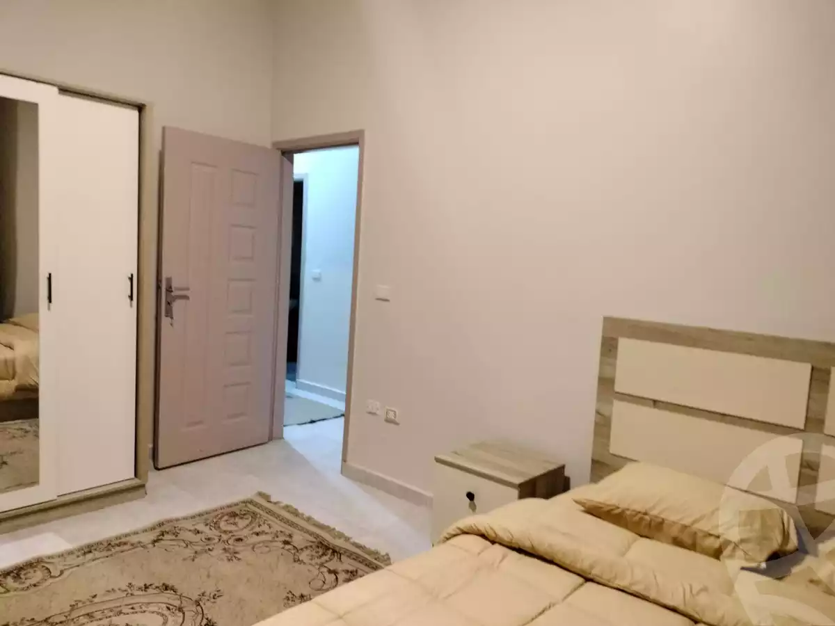 https://aqarmap.com.eg/en/listing/4860396-for-rent-cairo-new-cairo-first-settlement-mhwr-mstfy-kml