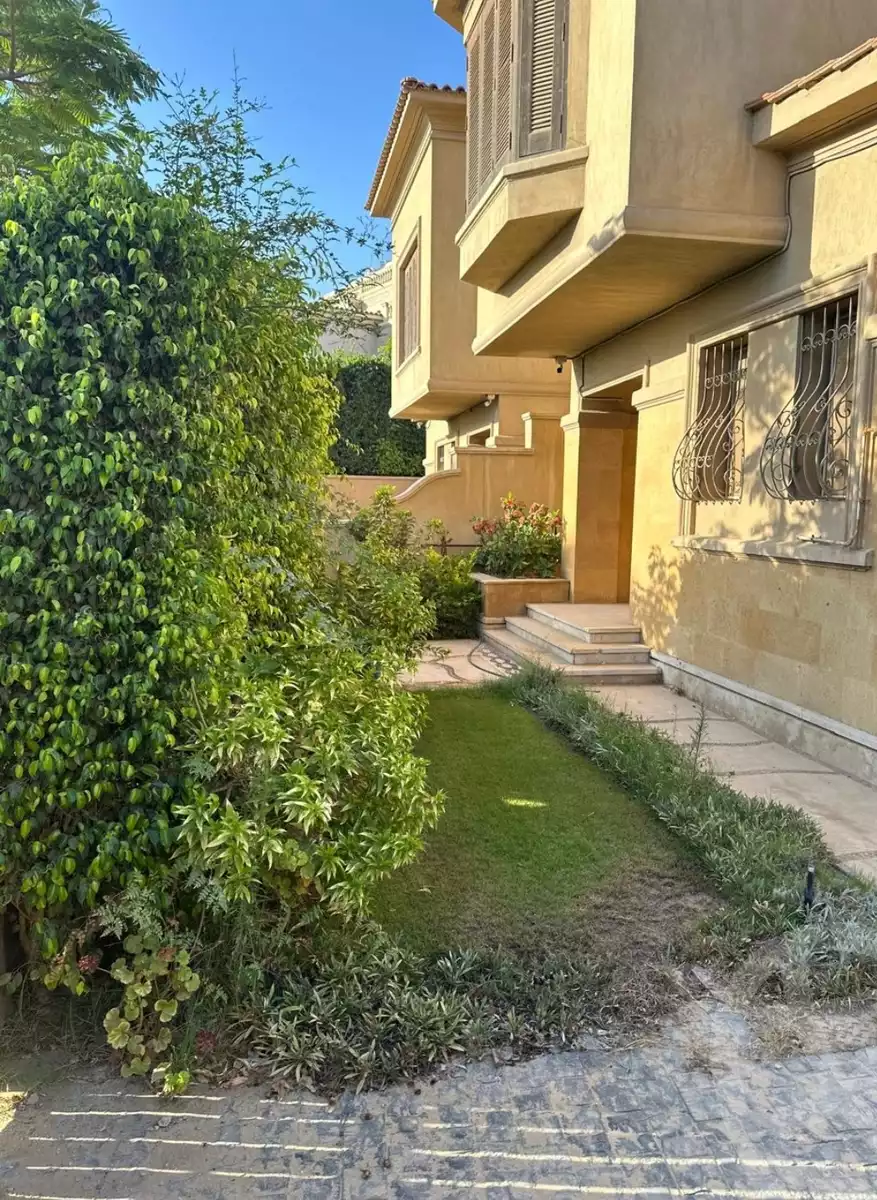 https://aqarmap.com.eg/en/listing/4916607-for-sale-cairo-el-sheikh-zayed-city-compounds-meadows-park