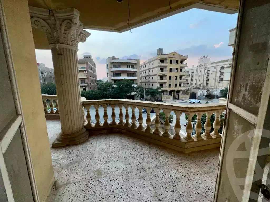 https://aqarmap.com.eg/en/listing/4923839-for-sale-cairo-mokattam-shareaa-9