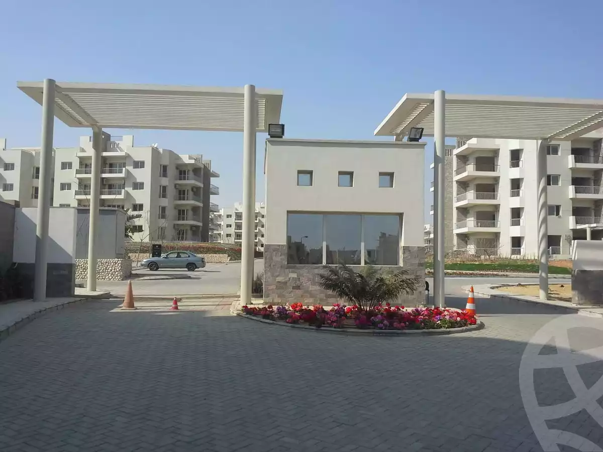 https://aqarmap.com.eg/ar/listing/4931592-for-sale-cairo-el-sheikh-zayed-city-compounds-dh-drys