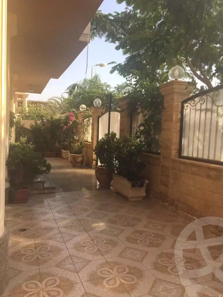 https://aqarmap.com.eg/en/listing/4985170-for-sale-cairo-new-cairo-ganob-el-akadamiya-south-academy-d-mahmoud-taymour-st