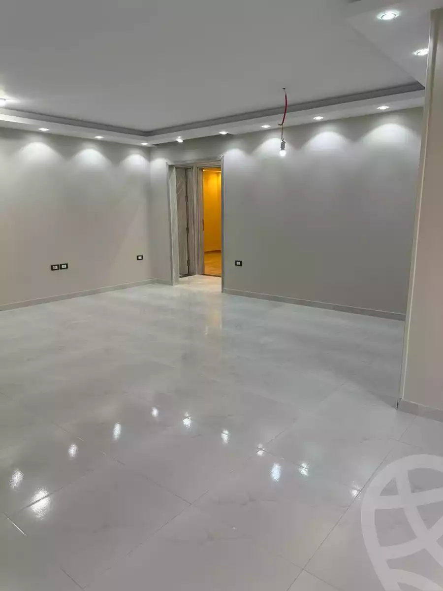 https://aqarmap.com.eg/en/listing/5035562-for-rent-cairo-mokattam-compounds-kmbwnd-jwldn-jyts