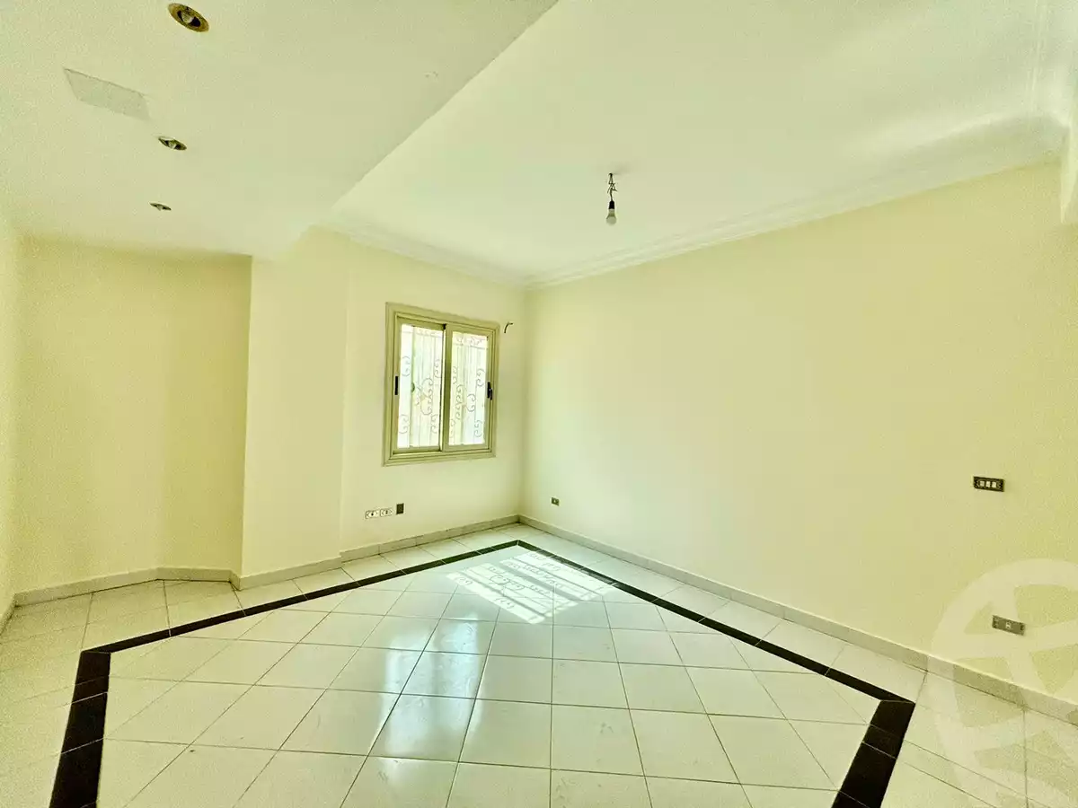 https://aqarmap.com.eg/ar/listing/5065408-for-rent-cairo-new-cairo-ganob-el-akadamiya-south-academy-a-zaid-ebn-haretha-st