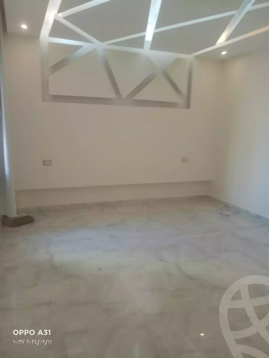 https://aqarmap.com.eg/ar/listing/5752528-for-sale-cairo-new-cairo-compounds-galleria-moon-valley