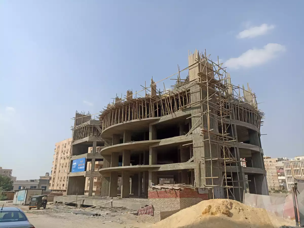 https://aqarmap.com.eg/en/listing/5089402-for-sale-cairo-nasr-city-compounds-arab-home-mall-benayat