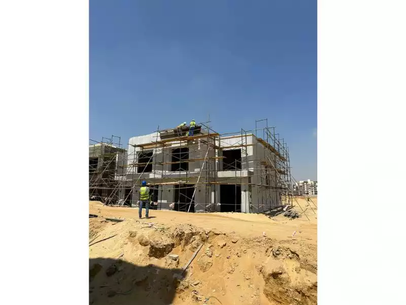 https://aqarmap.com.eg/en/listing/5756112-for-sale-cairo-el-sheikh-zayed-city-compounds-kmbwnd-fyldj-wyst-dr-llttwyr