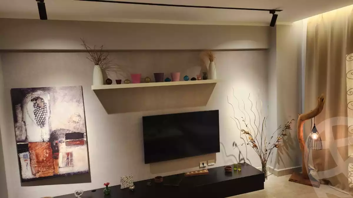 https://aqarmap.com.eg/en/listing/5214716-for-sale-cairo-new-cairo-lrhb-city-phase-8