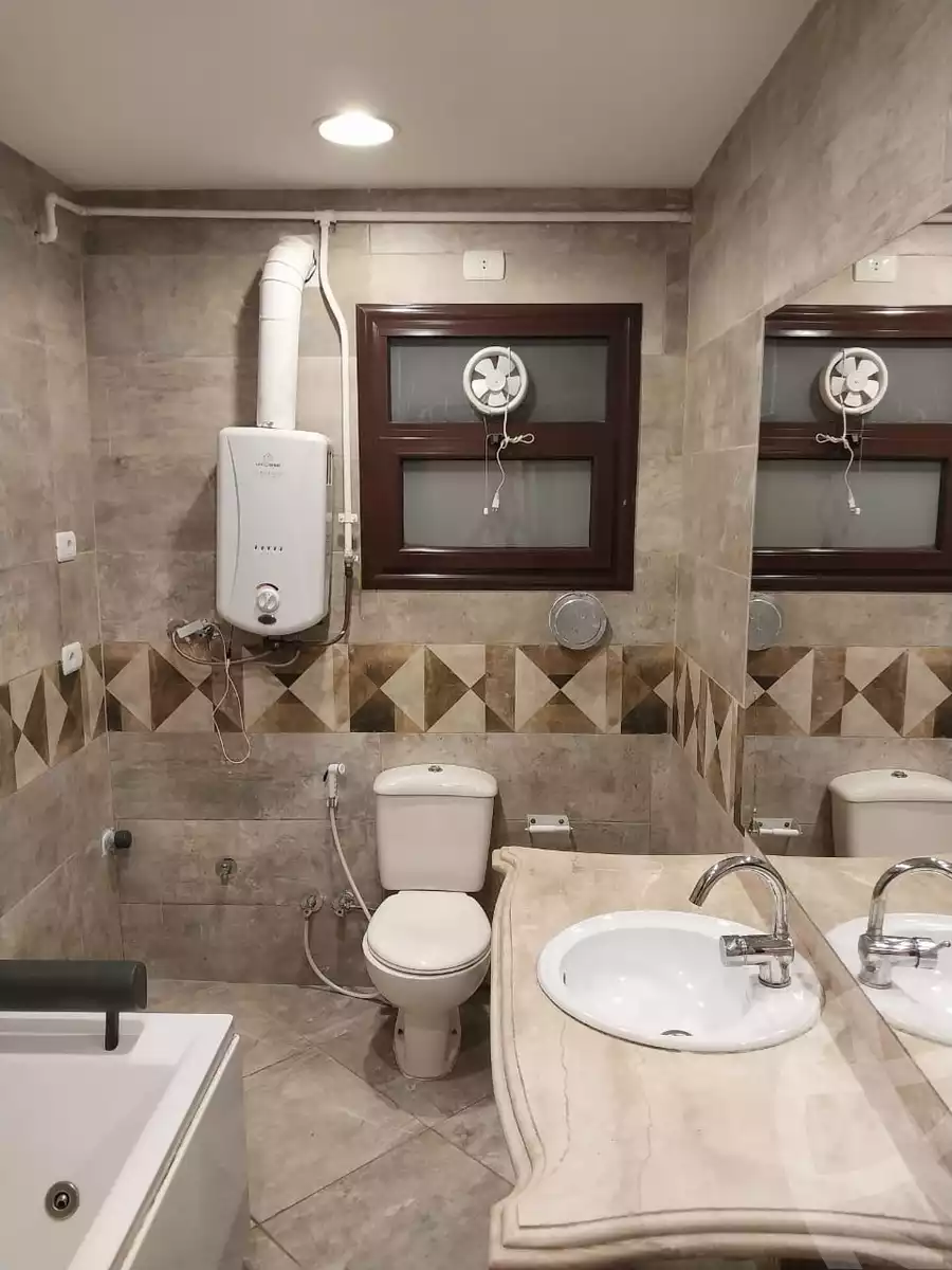 https://aqarmap.com.eg/en/listing/5216767-for-rent-cairo-new-cairo-lrhb-city-phase-5-ibn-al-nafees-st