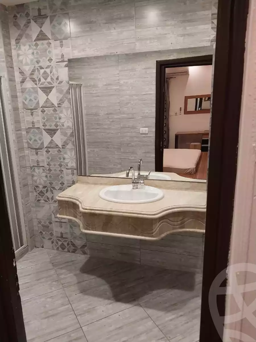https://aqarmap.com.eg/en/listing/5216767-for-rent-cairo-new-cairo-lrhb-city-phase-5-ibn-al-nafees-st