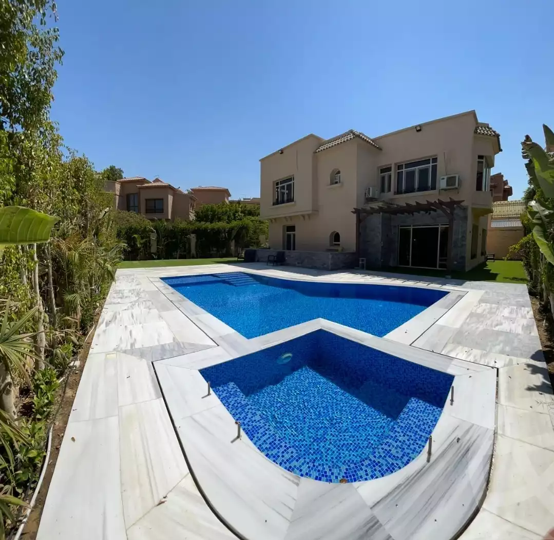 https://aqarmap.com.eg/en/listing/5219641-for-rent-cairo-6th-of-october-compounds-kmbwnd-syty-fyw