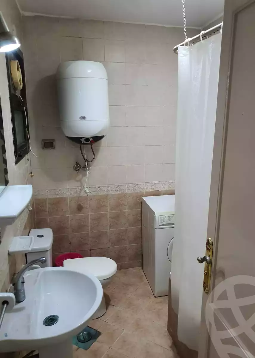 https://aqarmap.com.eg/ar/listing/5220182-for-rent-cairo-new-cairo-lrhb-city-phase-5-ibn-al-nafees-st