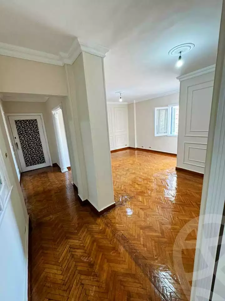 https://aqarmap.com.eg/en/listing/5221593-for-sale-alexandria-sn-styfnw-abd-el-salam-aref-st