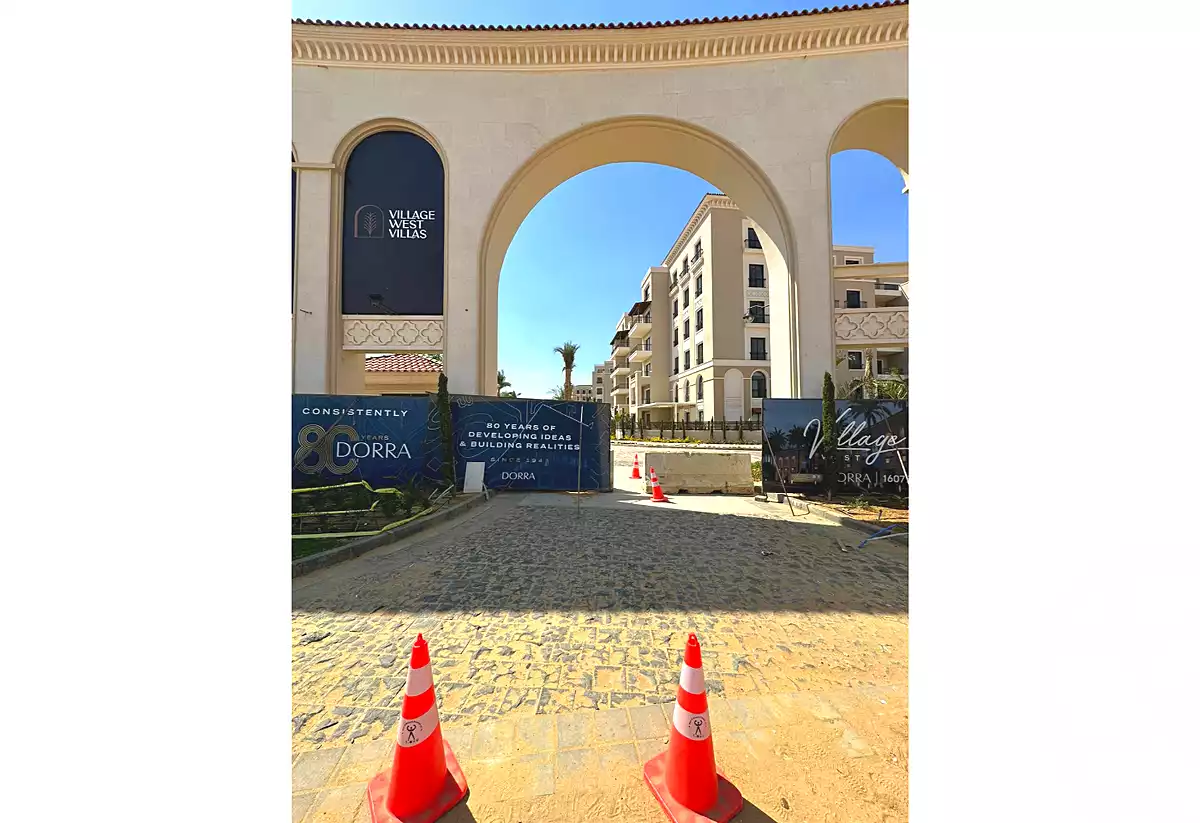 https://aqarmap.com.eg/ar/listing/5227826-for-sale-cairo-el-sheikh-zayed-city-compounds-kmbwnd-fyldj-wyst-dr-llttwyr
