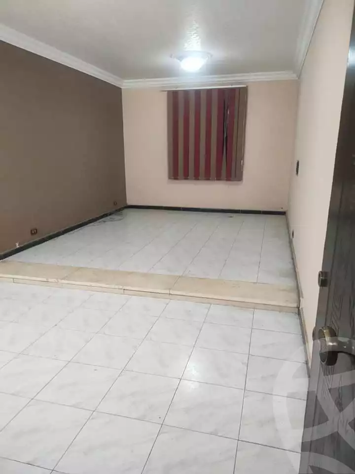 https://aqarmap.com.eg/ar/listing/5229674-for-rent-cairo-mokattam-lhdb-l-ly-shareaa-9