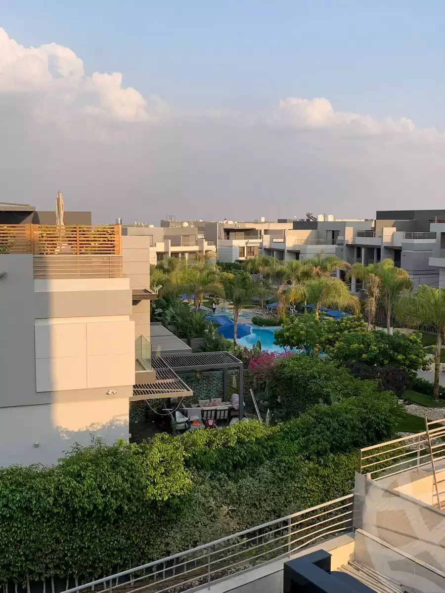 https://aqarmap.com.eg/ar/listing/5231668-for-sale-cairo-el-sheikh-zayed-city-compounds-el-patio-zahraa