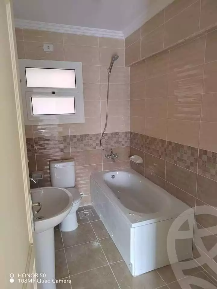 https://aqarmap.com.eg/en/listing/5237745-for-rent-cairo-new-cairo-lrhb-city-phase-7