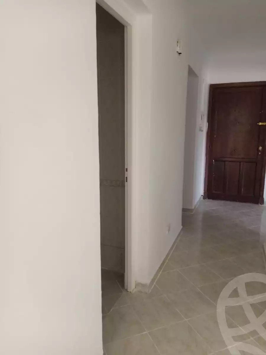 https://aqarmap.com.eg/en/listing/5246718-for-rent-cairo-new-cairo-lrhb-city-phase-5-talaat-mostafa-st
