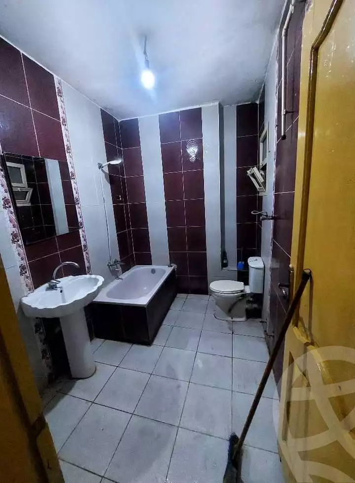 https://aqarmap.com.eg/en/listing/5248923-for-sale-cairo-ain-shams-6-october-st