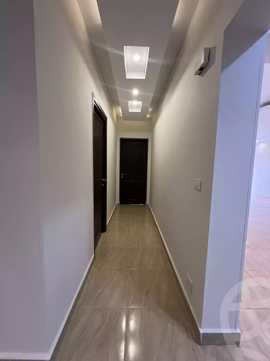 https://aqarmap.com.eg/en/listing/5253554-for-rent-cairo-new-cairo-lrhb-city-phase-8