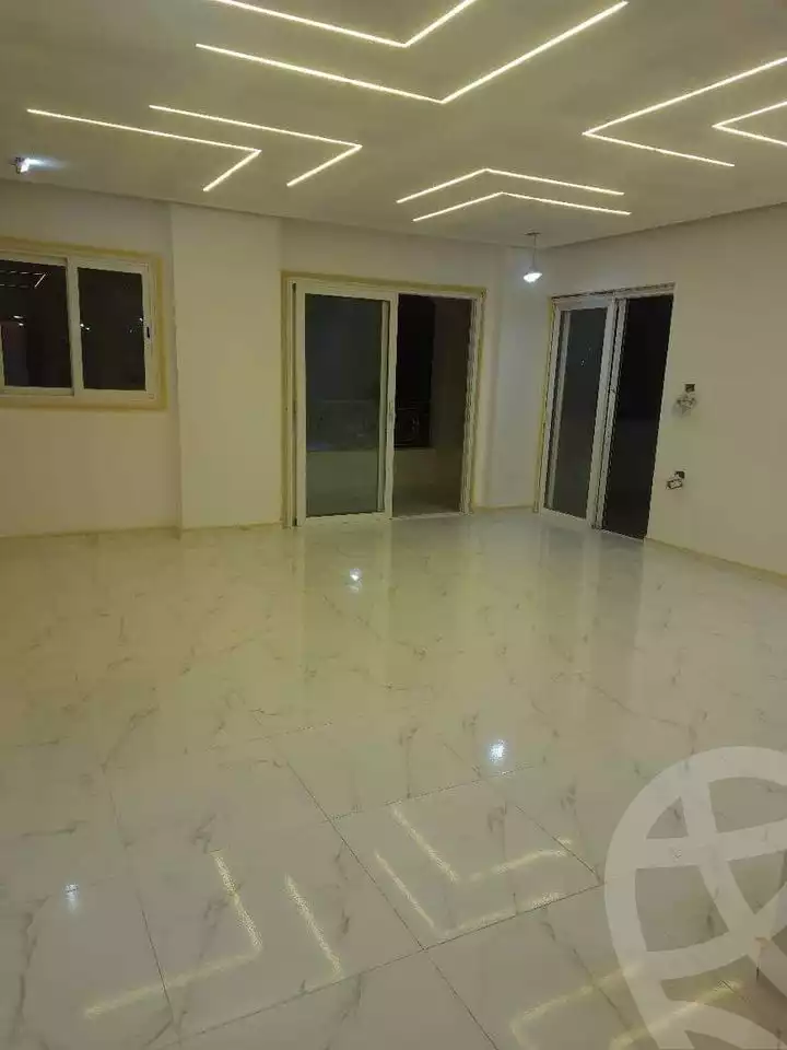 https://aqarmap.com.eg/ar/listing/5262001-for-sale-cairo-mokattam-lhdb-l-ly-shareaa-9
