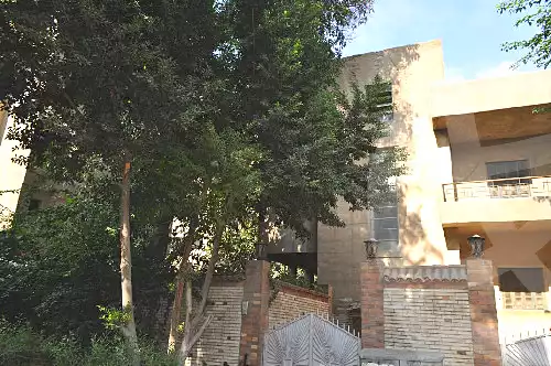 https://aqarmap.com.eg/ar/listing/5262891-for-sale-cairo-el-maadi-sarayat-el-maadi-street-10
