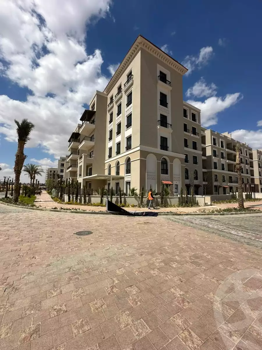 https://aqarmap.com.eg/ar/listing/5263435-for-sale-cairo-el-sheikh-zayed-city-compounds-kmbwnd-fyldj-wyst-dr-llttwyr
