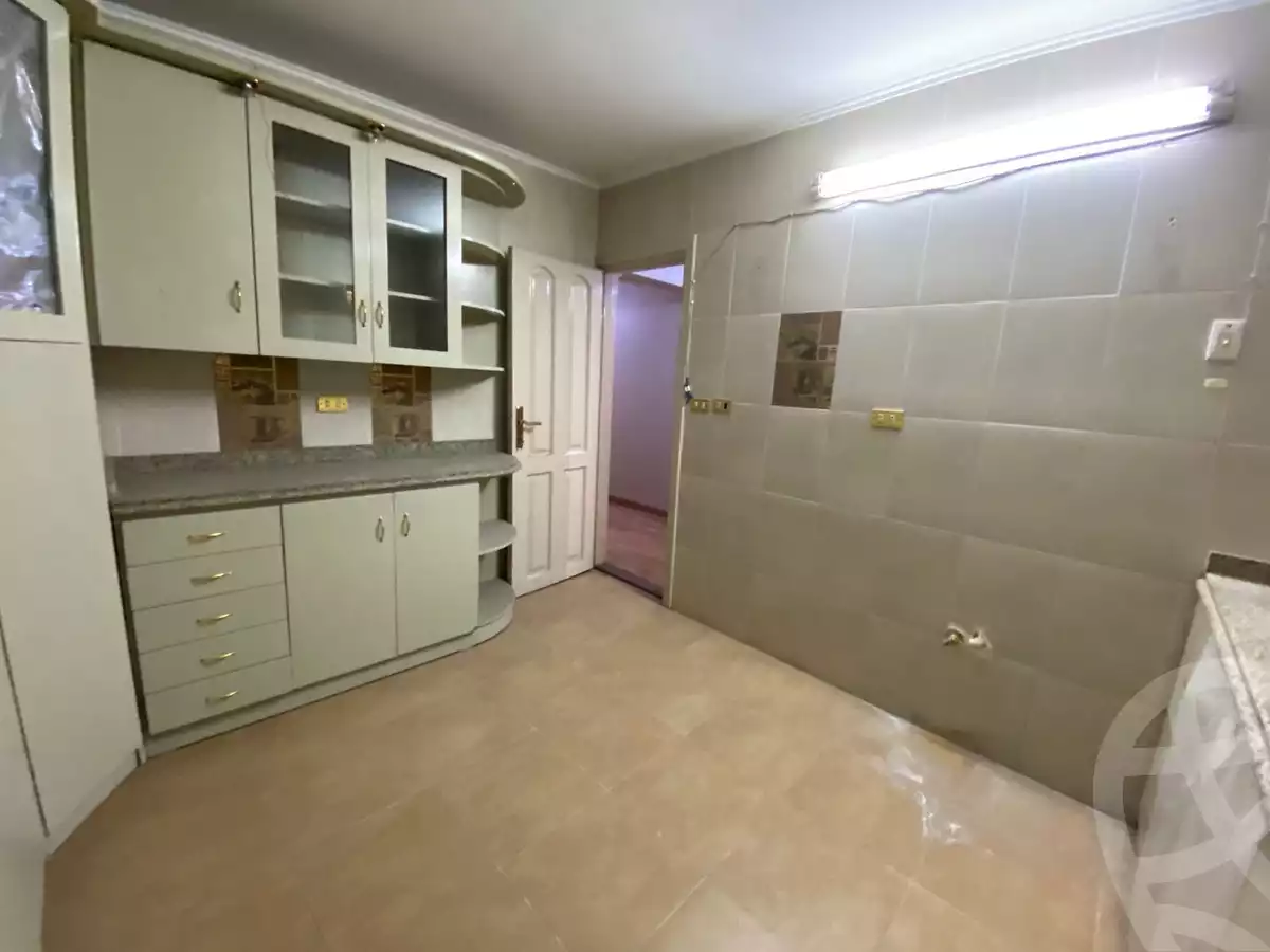 https://aqarmap.com.eg/ar/listing/5263651-for-sale-cairo-helwan-helwan-el-sharkeya-ismael-kamel-st