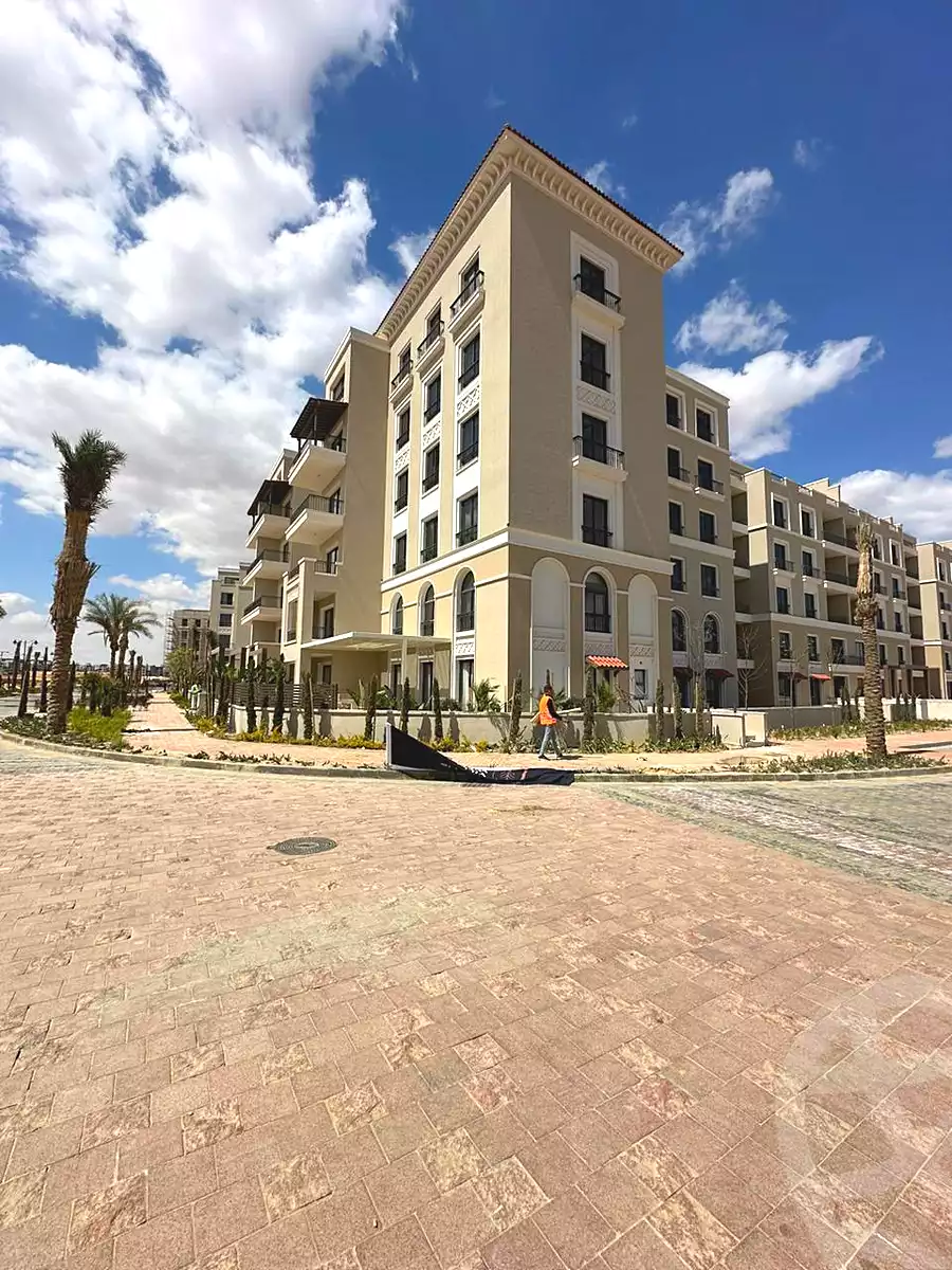 https://aqarmap.com.eg/ar/listing/5277322-for-sale-cairo-el-sheikh-zayed-city-compounds-kmbwnd-fyldj-wyst-dr-llttwyr