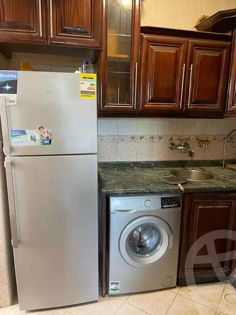 https://aqarmap.com.eg/ar/listing/5280875-for-sale-cairo-new-cairo-lrhb-city-phase-4-mohammed-farid-st