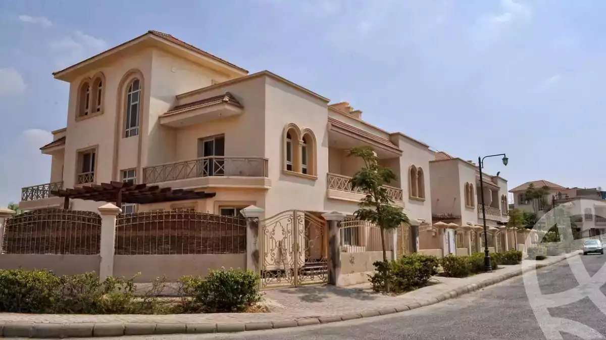 https://aqarmap.com.eg/en/listing/5283821-for-sale-cairo-el-sheikh-zayed-city-compounds-greens