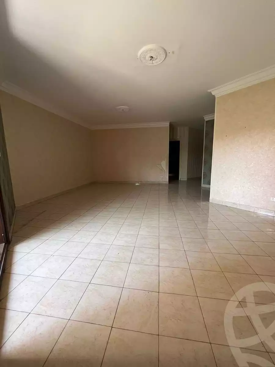 https://aqarmap.com.eg/ar/listing/5287046-for-sale-cairo-new-cairo-lrhb-city-phase-4-mostafa-kamel-st