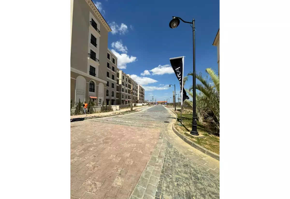https://aqarmap.com.eg/en/listing/5287058-for-sale-cairo-el-sheikh-zayed-city-compounds-kmbwnd-fyldj-wyst-dr-llttwyr