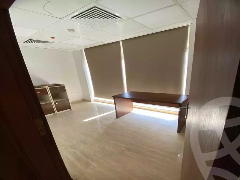 https://aqarmap.com.eg/ar/listing/5288954-for-rent-cairo-el-sheikh-zayed-city-compounds-the-courtyard-mall-dorra