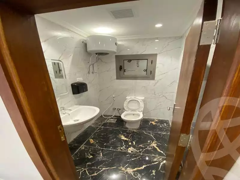 https://aqarmap.com.eg/ar/listing/5288954-for-rent-cairo-el-sheikh-zayed-city-compounds-the-courtyard-mall-dorra