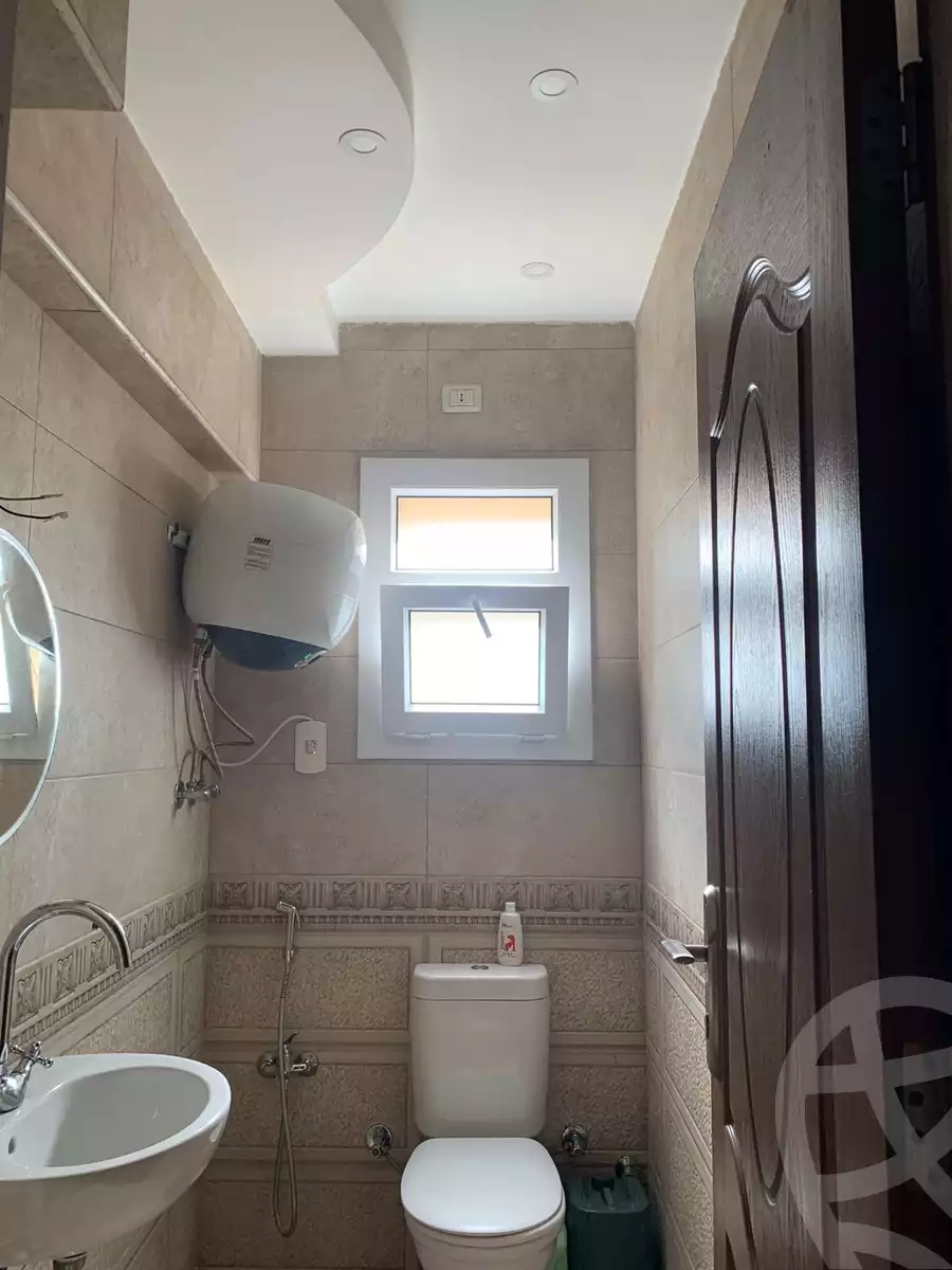 https://aqarmap.com.eg/en/listing/5294154-for-sale-cairo-new-cairo-lrhb-city-phase-8