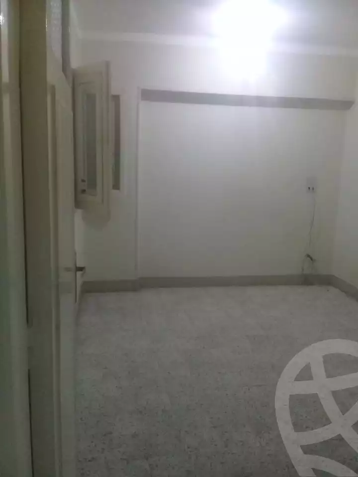 https://aqarmap.com.eg/en/listing/5297869-for-rent-asyut-asyut-city-el-gomhoreya-st