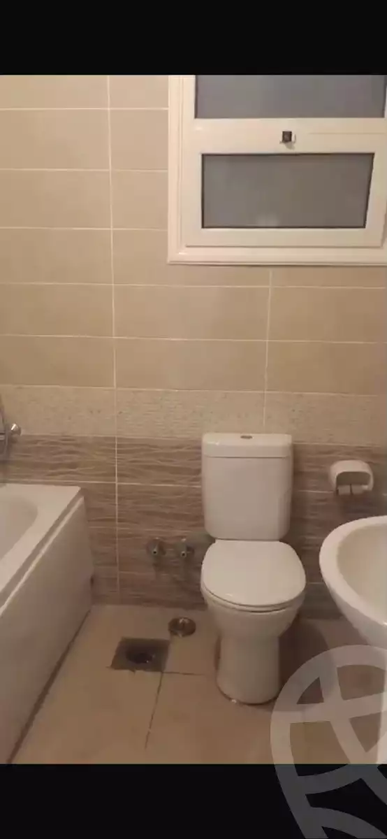 https://aqarmap.com.eg/en/listing/5298653-for-rent-cairo-new-cairo-lrhb-city-phase-7