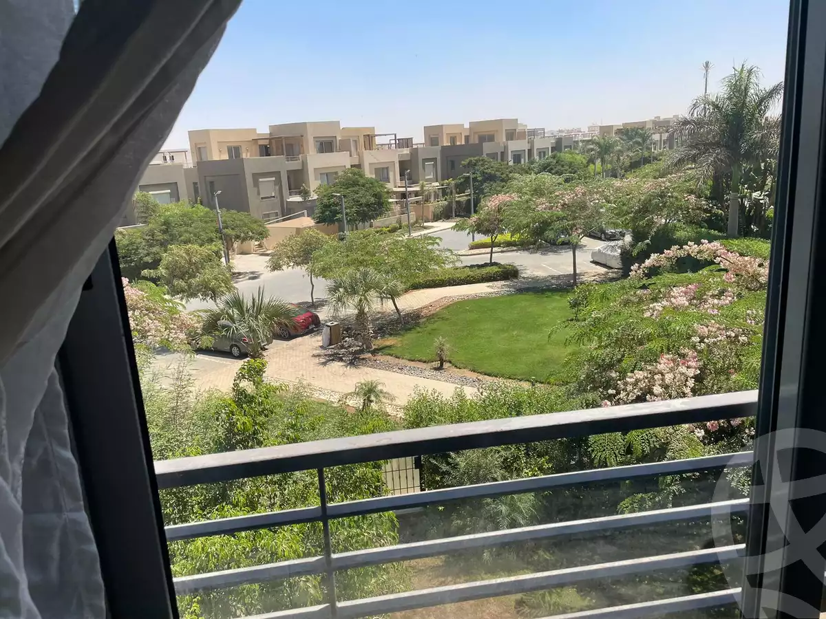 https://aqarmap.com.eg/en/listing/5299440-for-sale-cairo-6th-of-october-compounds-palm-parks