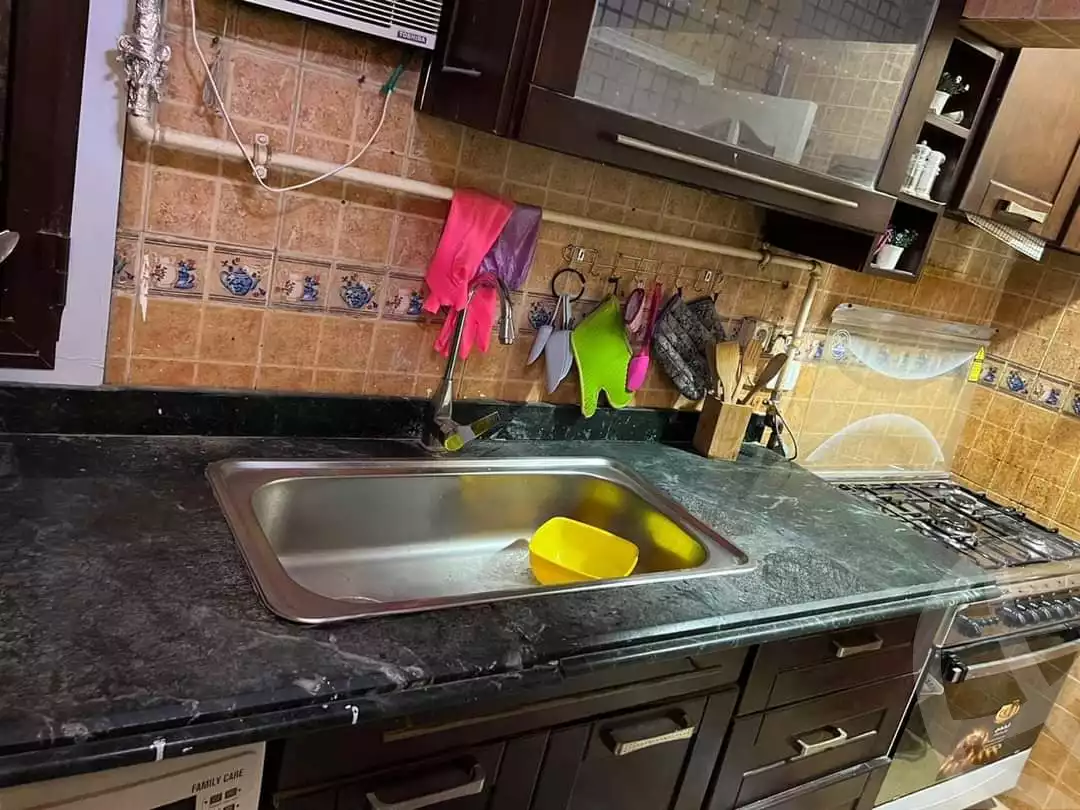 https://aqarmap.com.eg/ar/listing/5305378-for-rent-cairo-mokattam-lhdb-l-ly-shareaa-9