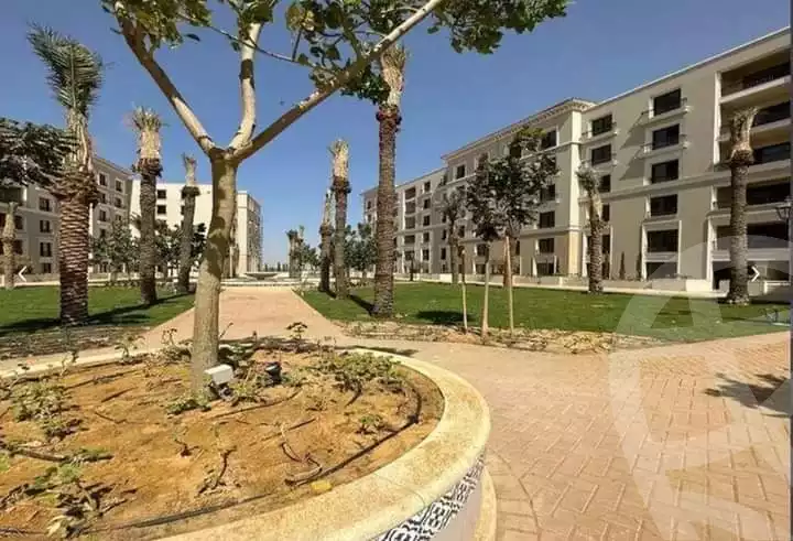 https://aqarmap.com.eg/en/listing/5306487-for-sale-cairo-el-sheikh-zayed-city-compounds-kmbwnd-fyldj-wyst-dr-llttwyr
