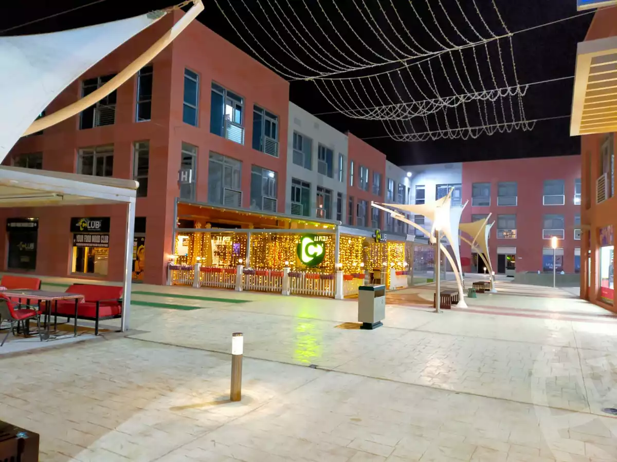 https://aqarmap.com.eg/en/listing/5309439-for-rent-cairo-el-sheikh-zayed-city-compounds-the-courtyard-mall-dorra