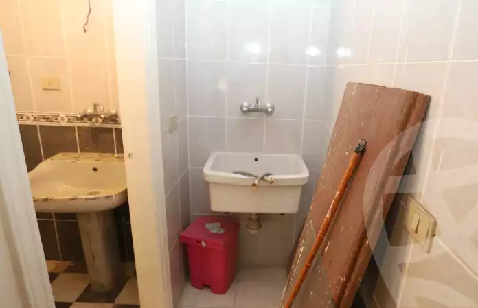 https://aqarmap.com.eg/ar/listing/5309629-for-rent-alexandria-camp-cesar-port-said-street