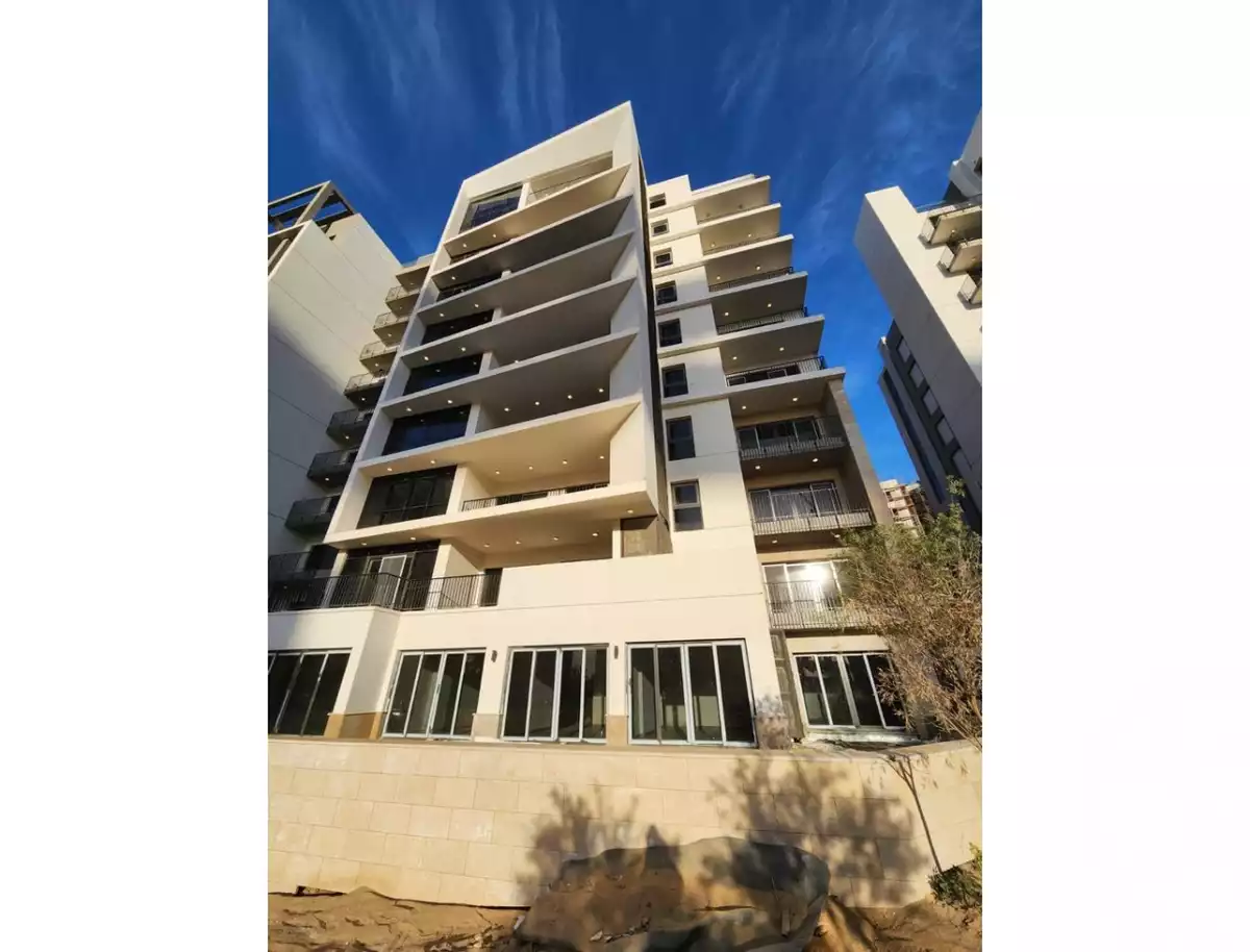 https://aqarmap.com.eg/en/listing/5314056-for-sale-cairo-el-sheikh-zayed-city-compounds-zyd-wr-llttwyr-park-towers-zed-el-sheikh-zayed-compound