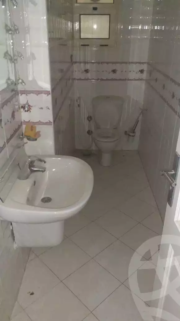 https://aqarmap.com.eg/en/listing/5314349-for-sale-alexandria-lauran-shr-bd-lhmyd-ldyb