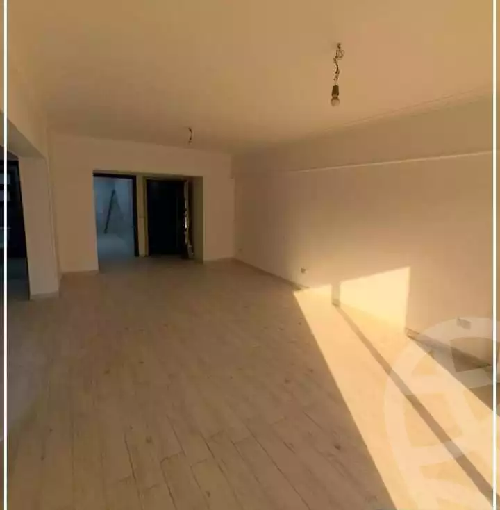 https://aqarmap.com.eg/ar/listing/5314572-for-rent-cairo-mokattam-lhdb-l-ly-shareaa-9