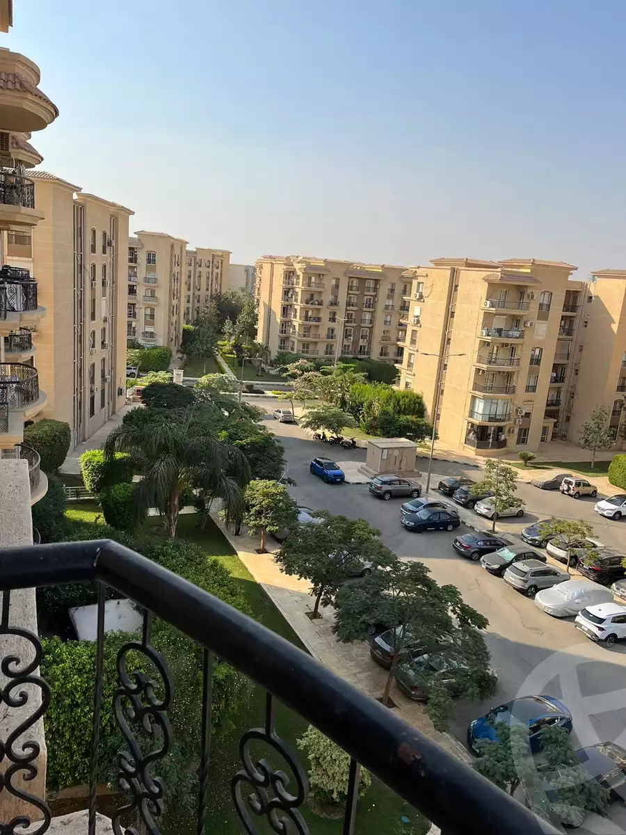 https://aqarmap.com.eg/ar/listing/5318143-for-sale-cairo-new-cairo-lrhb-city-malls-and-markets